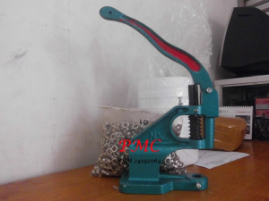Press Buat Pasang Mata Ayam