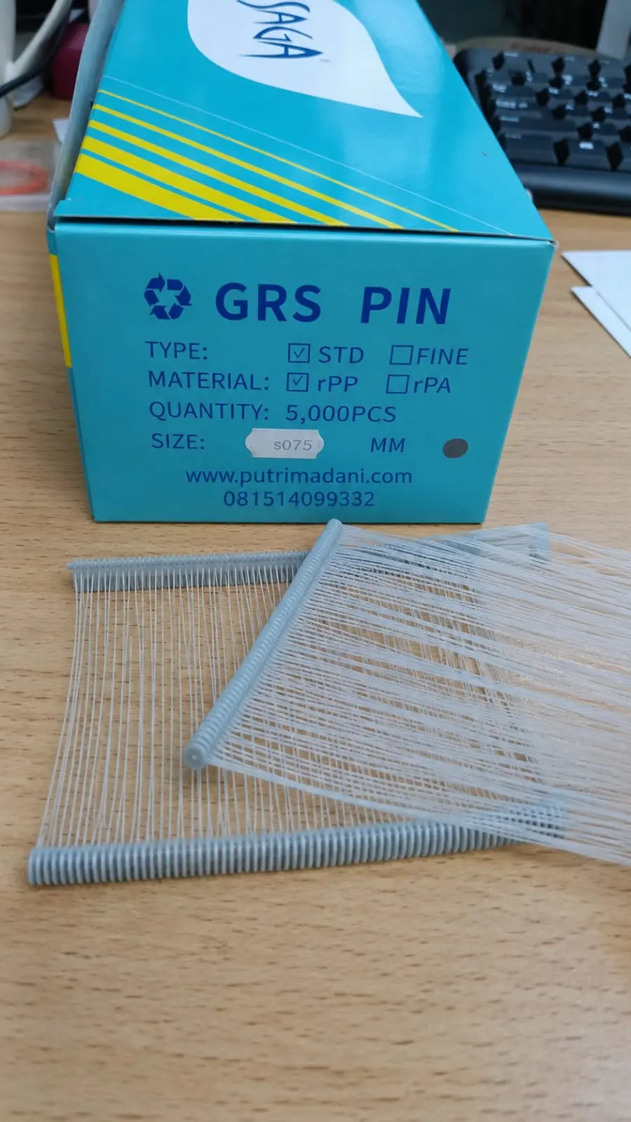Tag Pin Recycle Warna Grey